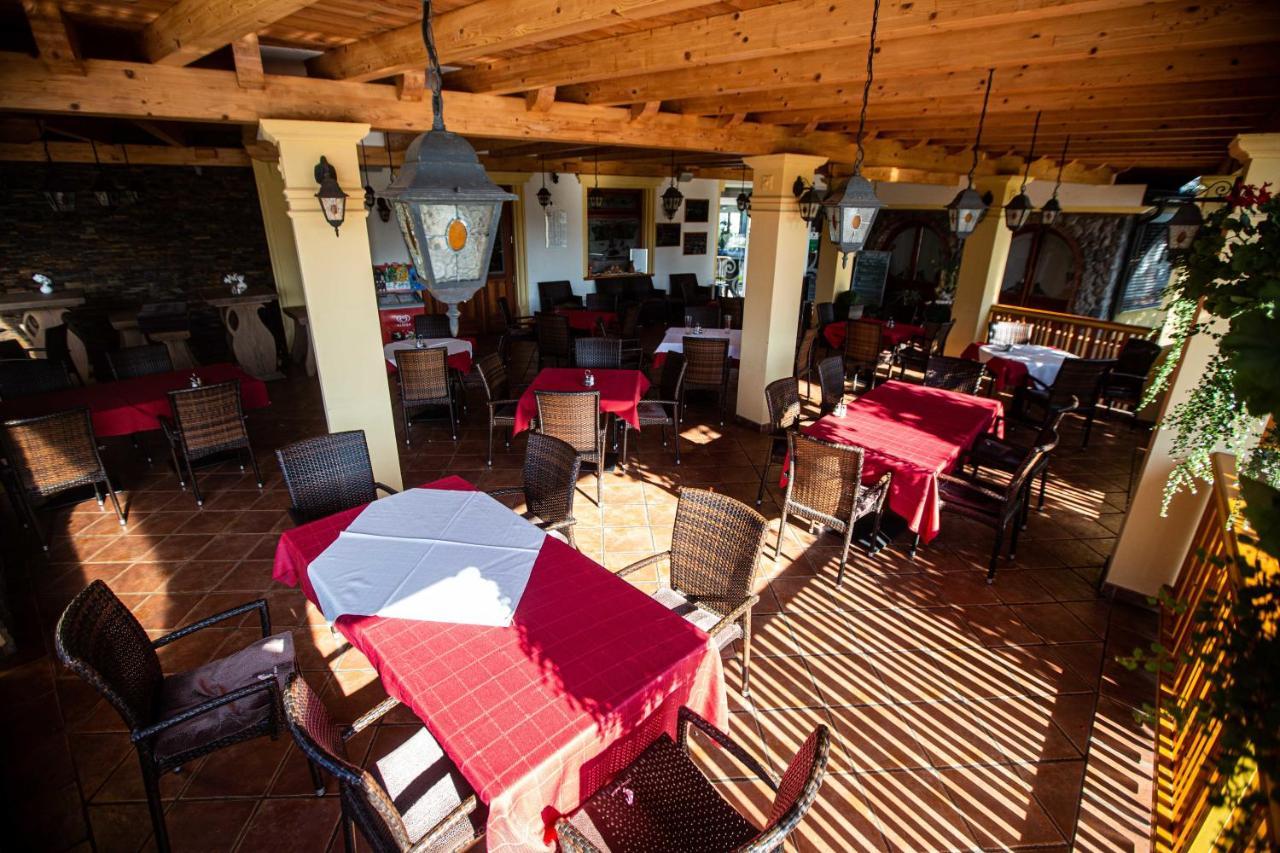 Gostilna Pugelj Novo Mesto Exterior foto