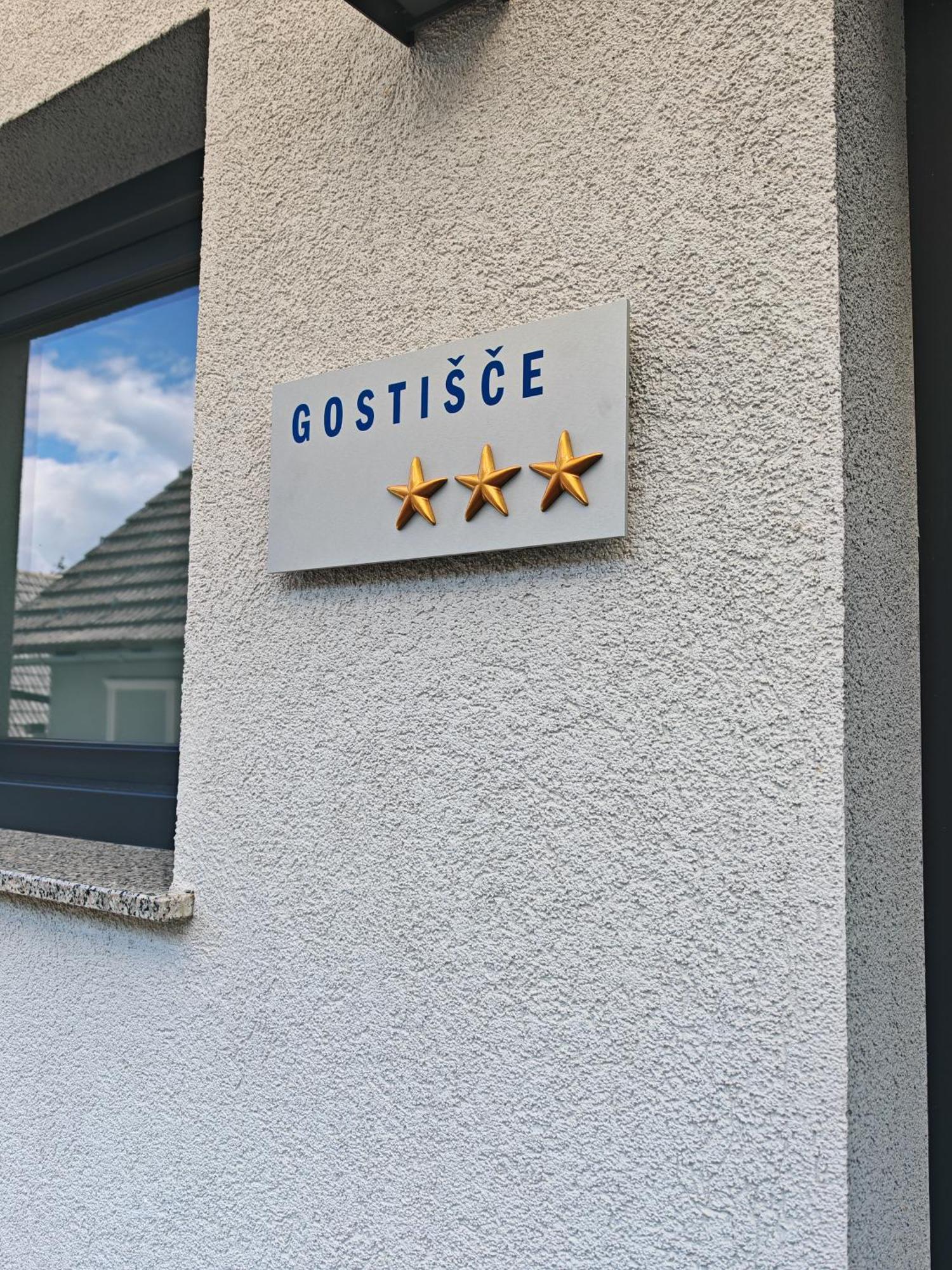 Gostilna Pugelj Novo Mesto Exterior foto